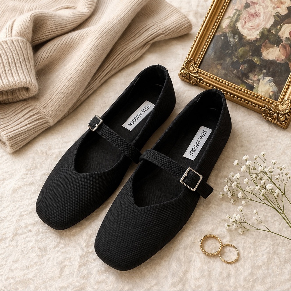 Steve Madden Black Mary Jane Flats 8 Ballet Core Minimalist Chic Buckle Strap